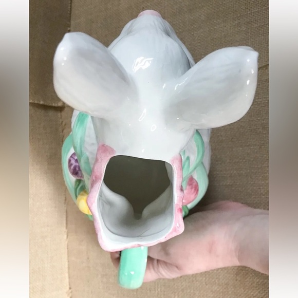 White Bunny Ceramic Pitcher Vase Rabbit Tulip Kitsch Whimsical Novelty Cute Fun - Picture 6 of 11